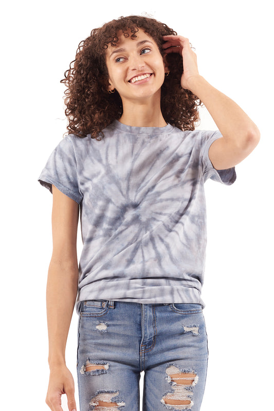 Studio Model Front - LifeStyle